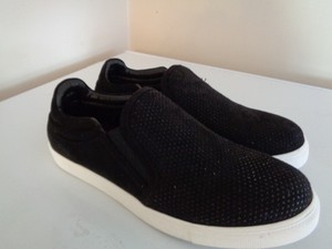 steve madden walking shoes