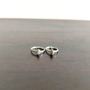 Vintage Toe Ring Silver Jewelry Pair Tribal Lady Collectible Conch Shell Design