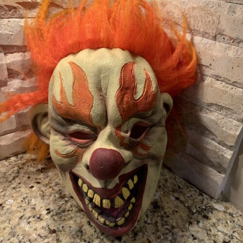 Creepy Distorted Face Mask 🤡 Clown