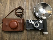 Post-War Late 40s Argus C3 35mm Brick Film Camera, Flash & Leather Carrying Case