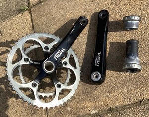 Sram Rival Kurbelgarnitur mit Innenlager für Rennrad knackfrei