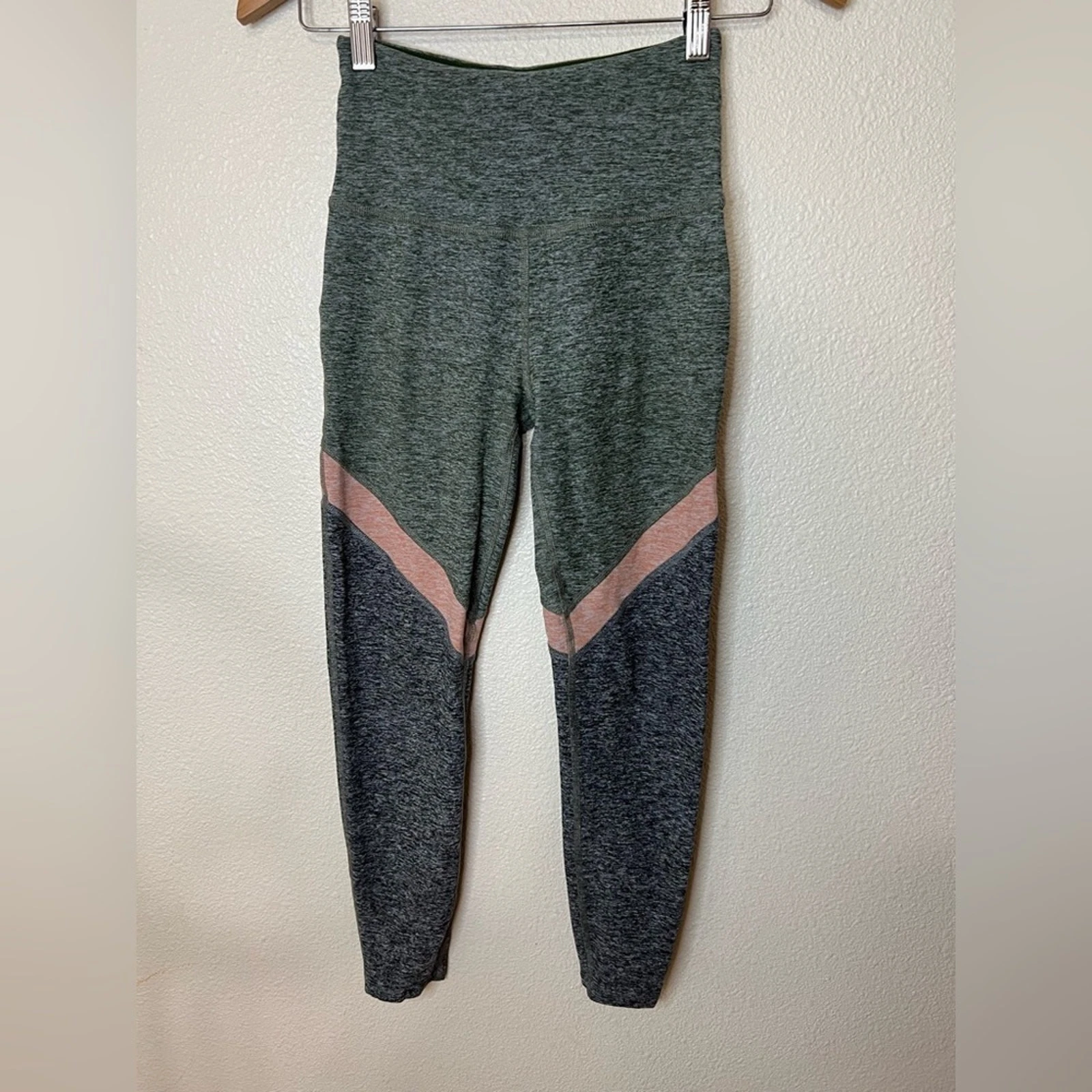 beyond-yoga spacedye tri-panel pink heathered high rise leggings