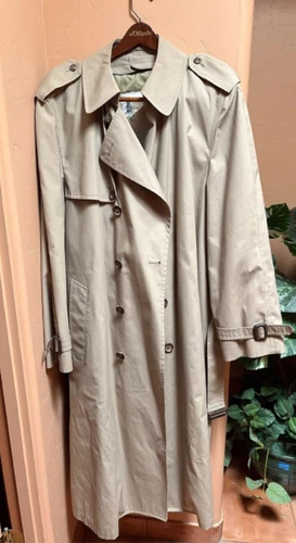 Vintage London Fog Men's Double-Breasted Trench Coat - Size 44 Long - product listing photo