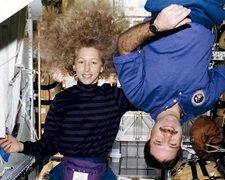 1997 NASA STS-81 Astronaut Marsha Ivins - 8x10 Photo On 8.5x11 #1951