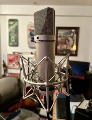 Neumann u87ai - Mint Condition (Only used once)