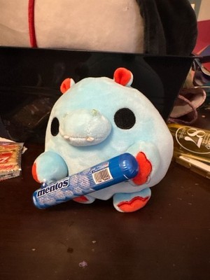 Zuru Mini Brands Snackles Hugh Mentos Blue
