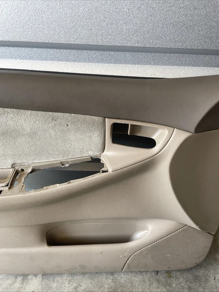 Panel de puerta del conductor delantero izquierdo Toyota Corolla 2003-2008 bronceado Foto 3 de 4