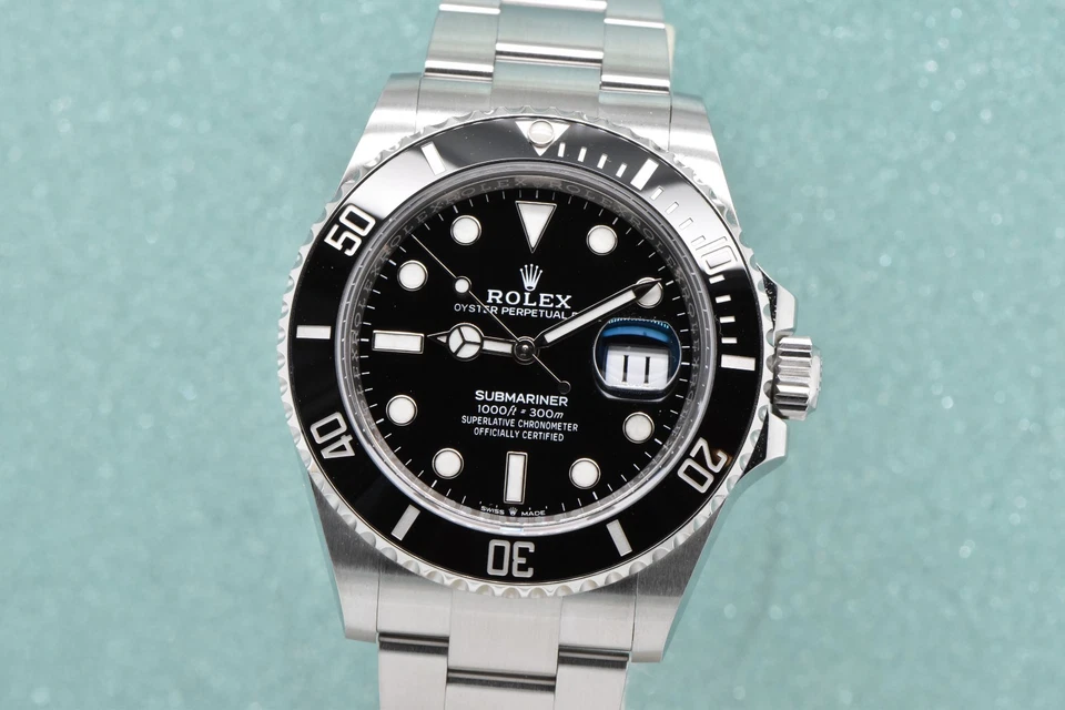 Rolex Submariner Date 2023 41 mm acero inoxidable esfera negra 126610LN juego completo Foto 3 de 4
