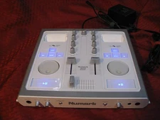 Numark iDJ Dual-Deck iPod/Turntable RCA line in DJ Mixer Controller Tested works