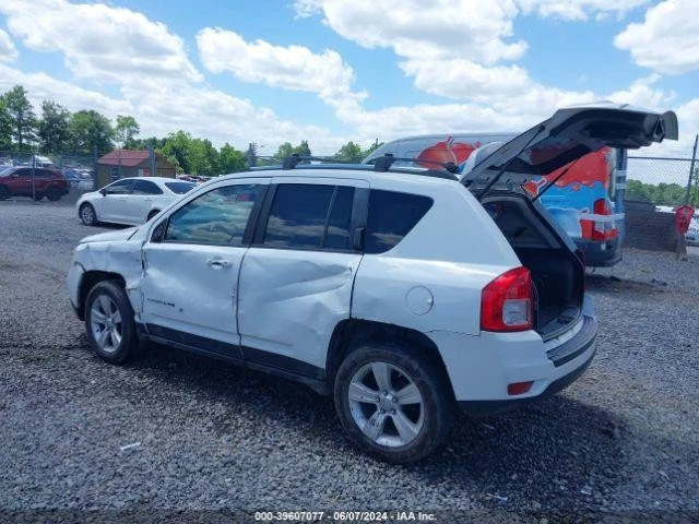 Espejo retrovisor interior delantero central usado se adapta a: Jeep Compass 2012 dimmi manual Foto 3 de 4