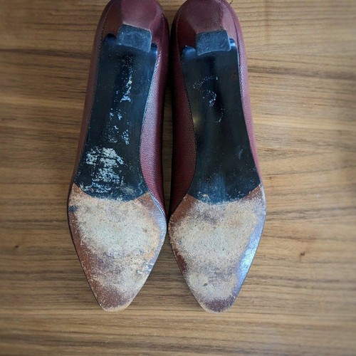 VINTAGE 90s STUART WEITZMAN Burgundy Pumps / Heels w/Gold Studs & Buckle… - Picture 11 of 11