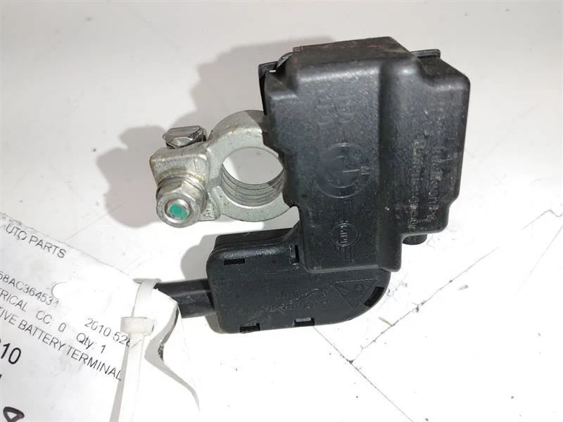 2010 BMW 528I F10 528 POSITIVE BATTERY TERMINAL - Image 2 of 4