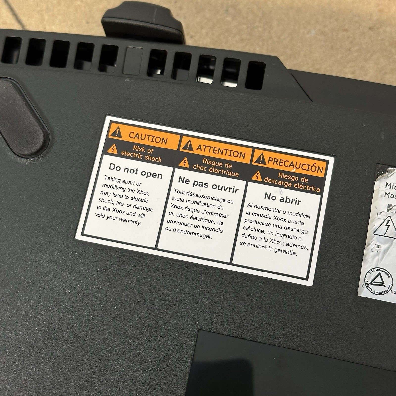 Microsoft Original OG XBOX Classic System Console Only PARTS OR REPAIR UNTESTED