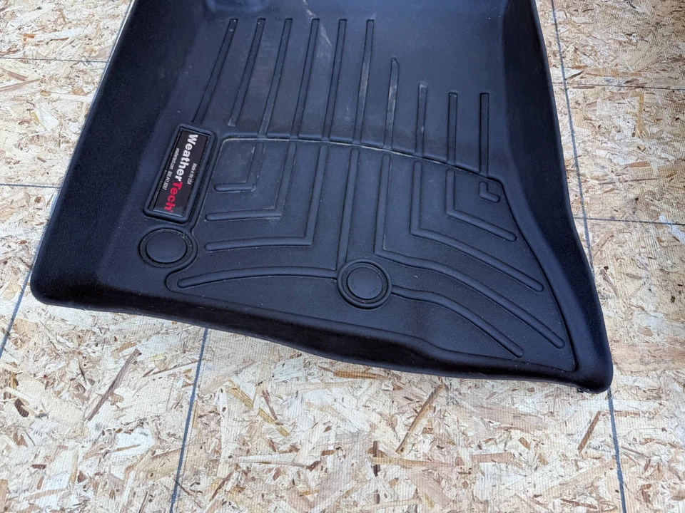 ALFOMBRA REVESTIMIENTO ALFOMBRILLA FORD MUSTANG GT 2024-2026 RECAMBIO TECNOLOGÍA WRATHER (JUEGO) Foto 2 de 4