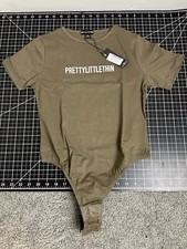 PRETTYLITTLETHING Logo KHAKI Short Sleeve Bodysuit Size Med