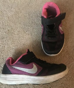 nike revolution 3 velcro