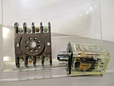 Sigma  50R02-115AC-SC0  28VDC/115VAC  Relay with Socket 146-103 Amphenol