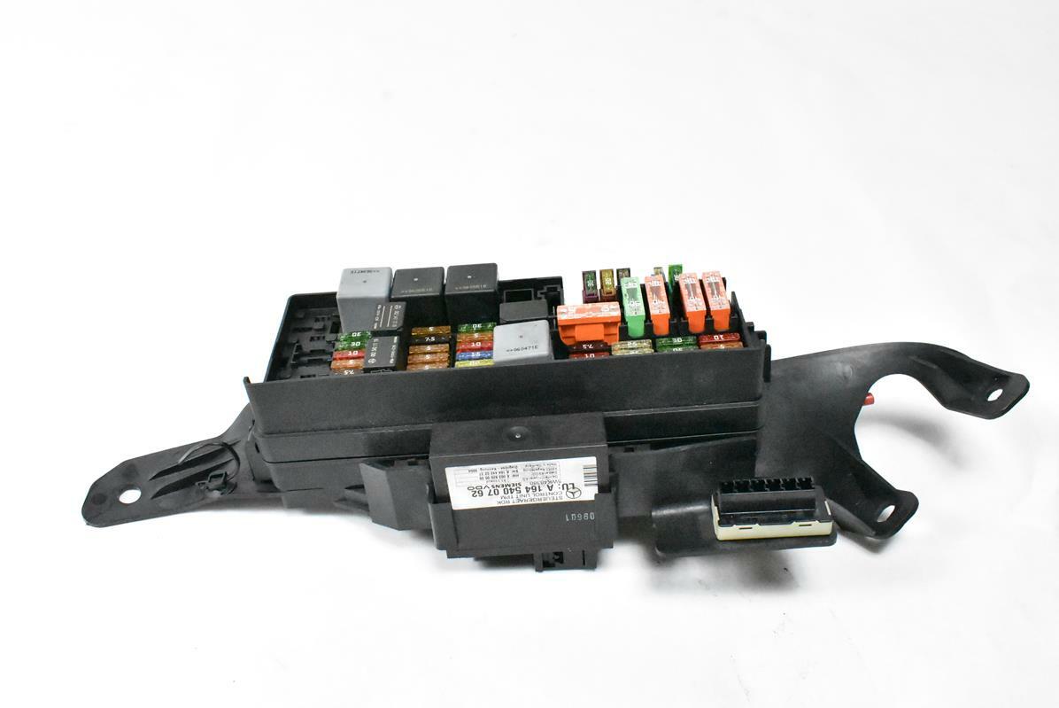 0613 Mercedes X164 GL450 ML350 R350 Rear Relay SAM Fuse Box 1645403372