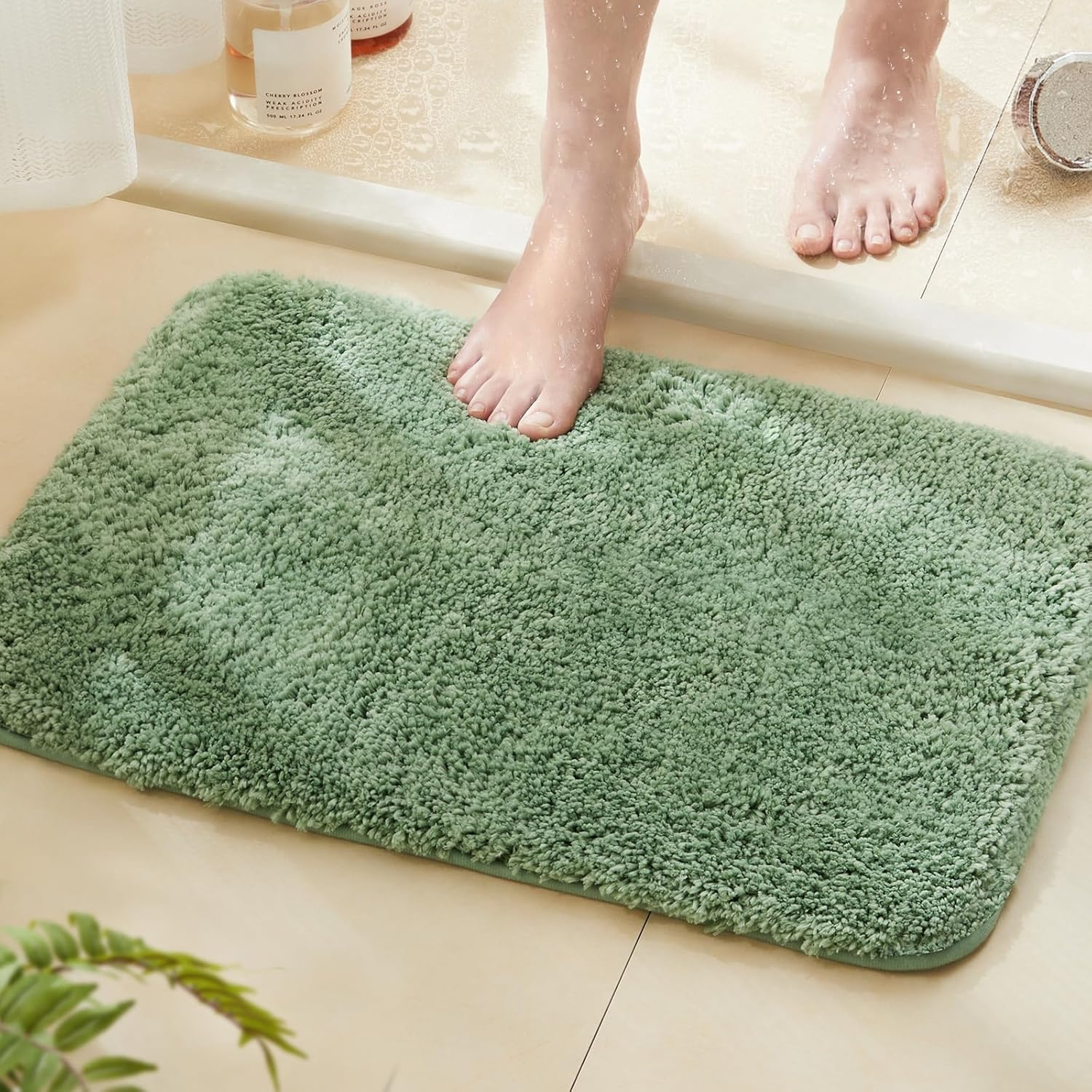TECHMILLY Super Soft Shaggy Bathroom Rug - Absorbent Non-Slip Microfiber Mat