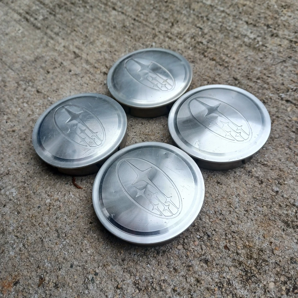 Juego de 4 tapas centrales Subaru Forester Impreza Outback, 2006-2013 p/n 28821 SA040 Foto 2 de 3