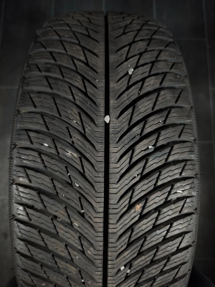 1 Winterreifen 235 55 R17 MB V Klasse W447 17" Alufelge Komplettrad - Bild 2 von 4