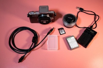Olympus PEN Mini E-PM1 Mirrorless Digital Camera Kit