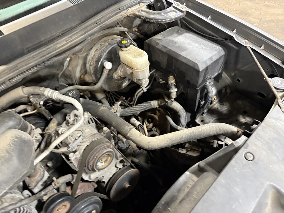 Condensador GMC SIERRA 1500 99 00 01 02 03 04 05 06 07 08 09 10 11 12 13 Foto 3 de 3