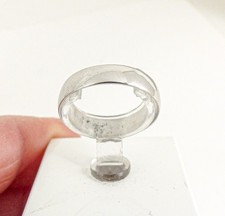 9ct White Gold Wedding Ring Plain 4mm Band 1.5 grams size