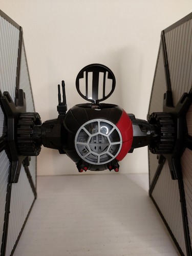 Revel Tie Fighter First Order 7" 2015 con luces y sonidos probados y funcionando - Imagen 6 de 12