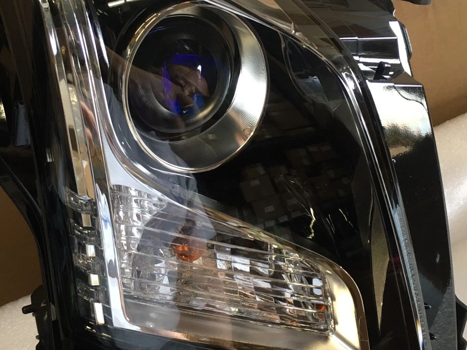 Faro Proyector Halógeno Derecha Pasger Side Fit Cadillac 2013-2019 ATS 23236366 Foto 4 de 4