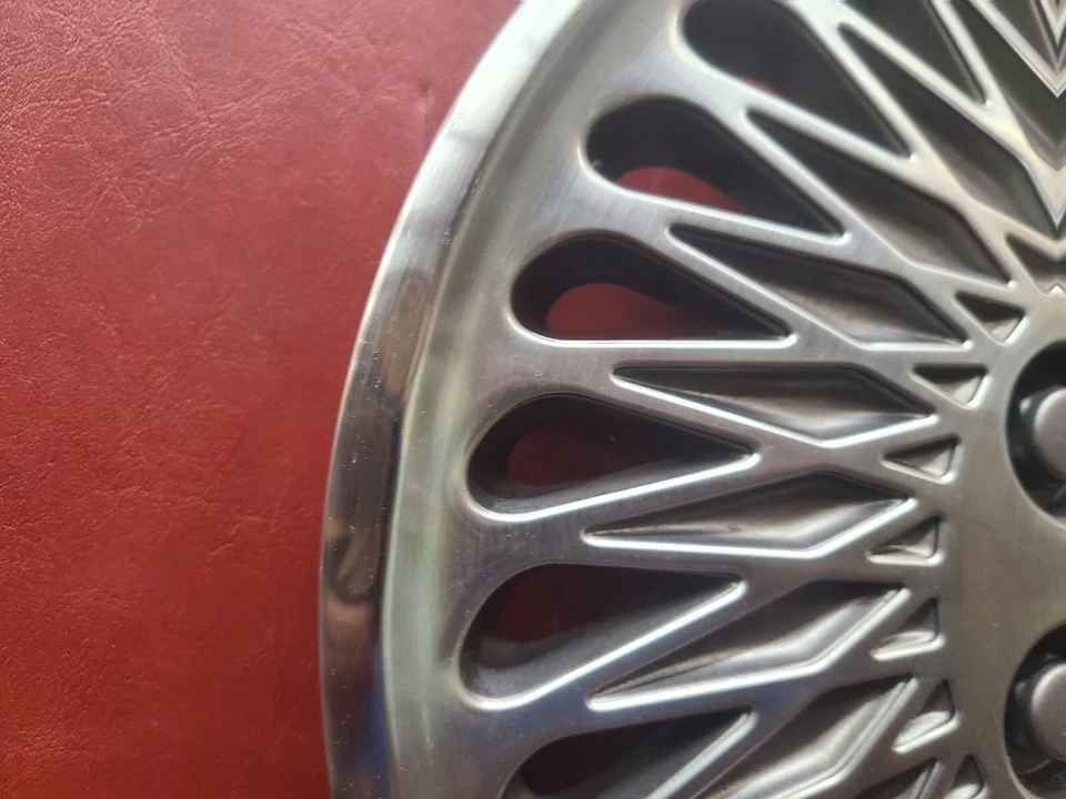 Chrysler Le Baron New Yorker 488 1993 1994 tapacubos cubierta de rueda de 14" Foto 4 de 4