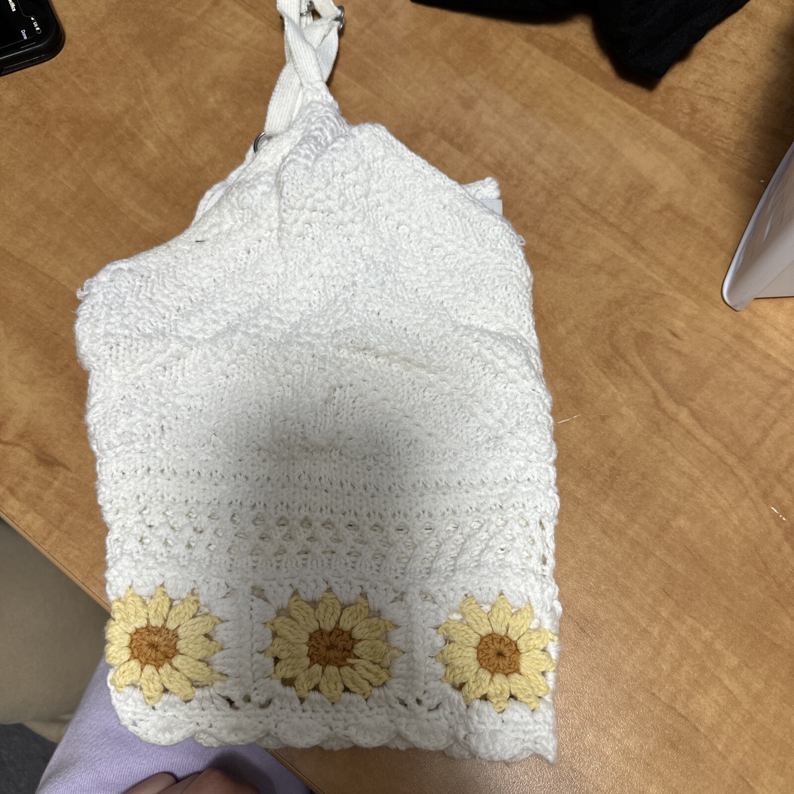 Hollister V Neck Crochet Tank Top White Floral Knit