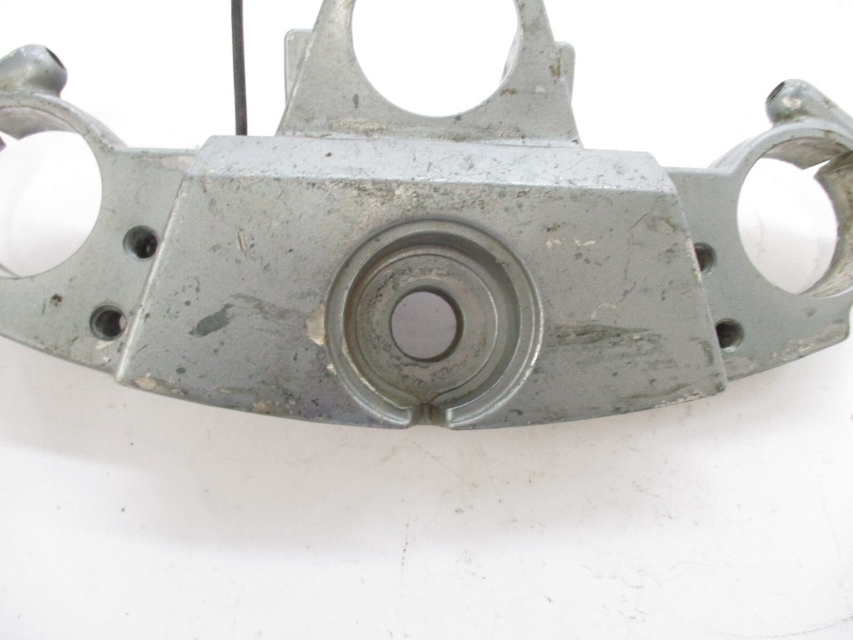 KAWASAKI ZX6 UPPER TRIPLE TREE FORK HOLDER 44039-1197-GD ZX