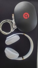 Beats by Dr. Dre Studio3 Wireless Over-Ear Headphones White Headset