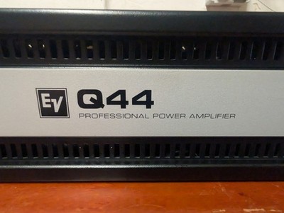 Electro-Voice (EV) Q44 II Endstufe   Professioneller PA-Verstärker (2x 450W)