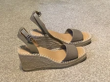 WORN ONCE Crown Vintage Espadrille Wedge Sandals Size 8.5M Color: Tan / Taupe