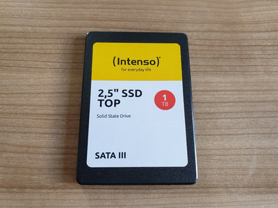 Intenso TOP 2,5 Zoll 2TB SSD SATA III interne Festplatte