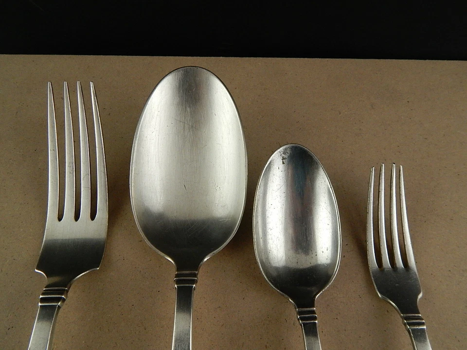 ART DECO ANTICO SERVIZIO 20 POSATE ARGENTATE PRIMO 900 BAGNO ARGENTO - Immagine 2 di 4