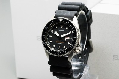 KANJI *VINTAGE* SEIKO 7C43-6010 38mm Diver 200m Black Day Date Quartz Men Watch
