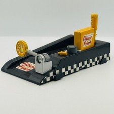 Disney Pixar Cars - FIBER FUEL PIT-RACE OFF LAUNCHER Piston Cup - 1:55 Diecast