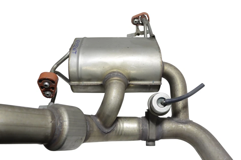 Silenciador silenciador escape motor trasero derecho Maserati GranTurismo MC 2012 OEM Foto 4 de 4