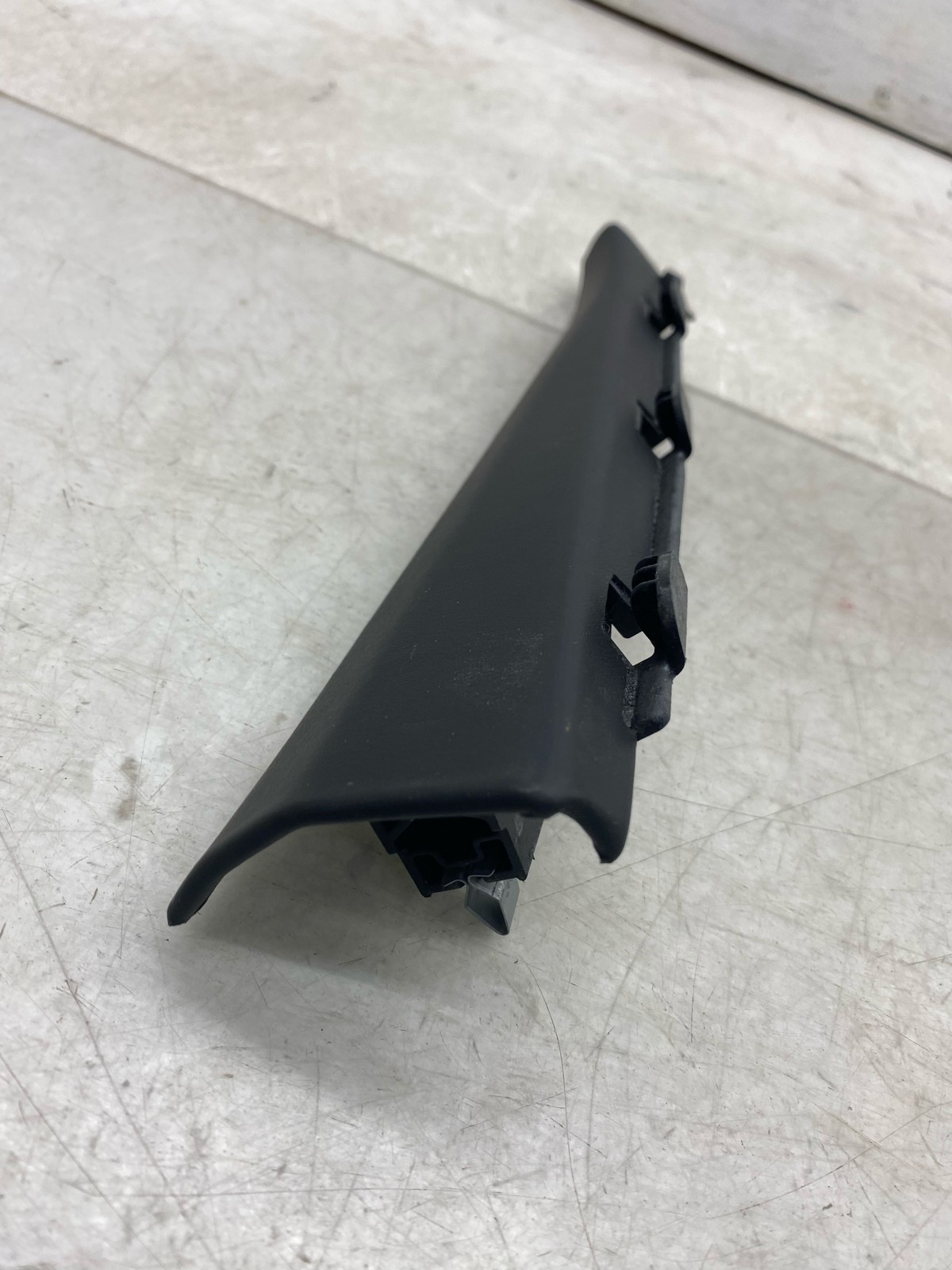 2015-2020 BENTLEY BENTAYGA OEM FRONT RIGHT LEFT LOWER A-PILLAR TRIM PANEL SET x2