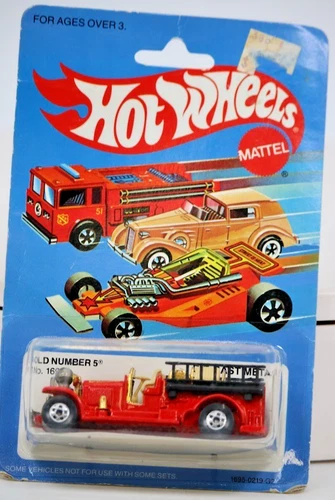 Hot Wheels Mattel Old Fire Truck 1:64 No.1695 Vintage NIB Card Wear