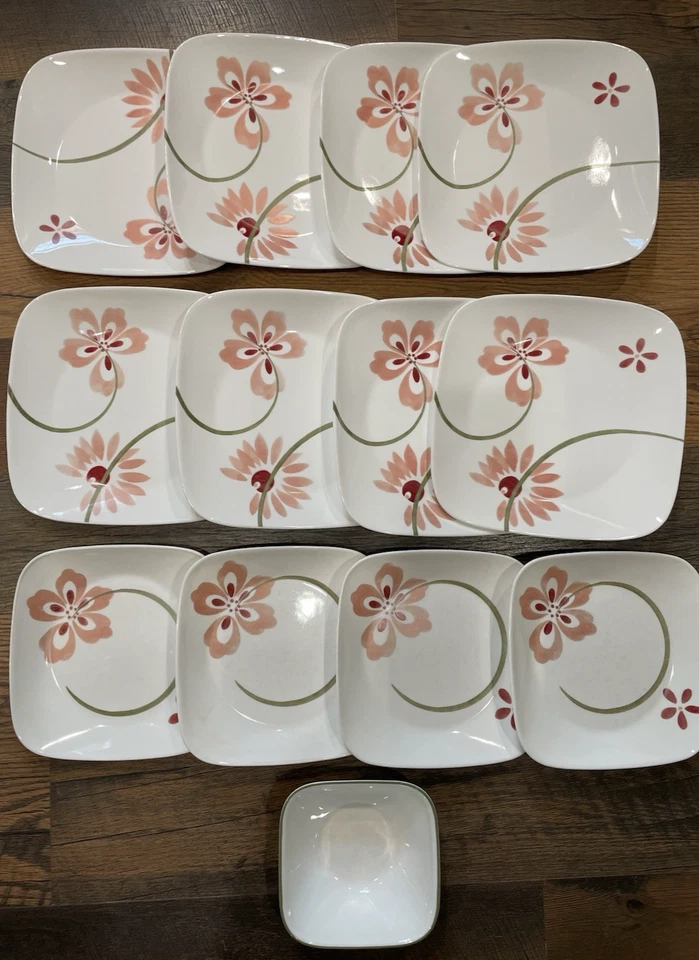 13 Corelle PRETTY 粉色盘子 8 晚餐 4 午餐碗方形白色粉色红色花卉 — 第 2/4 张图片