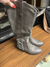 Women  s Gray Knee High Boots Size 10