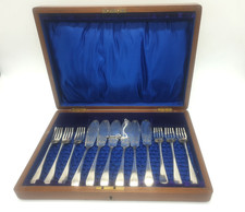 Art Deco 12 teiliges Fischbesteck VERSILBERT um 1930 mit Box, Sheffield gepunzt