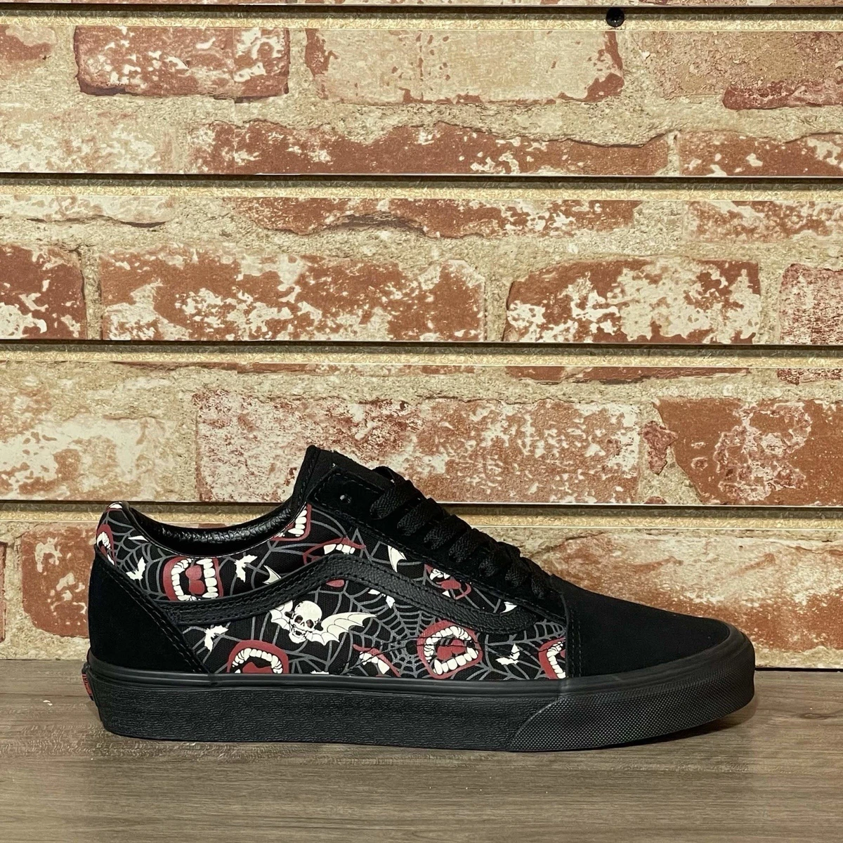 Vans Old Skool Glow Frights Men’s 9.5 Women’s 11 Black Skate Casual Shoes Used Vans Womens Glow In the Dark Frights Old | Mercari main image 2