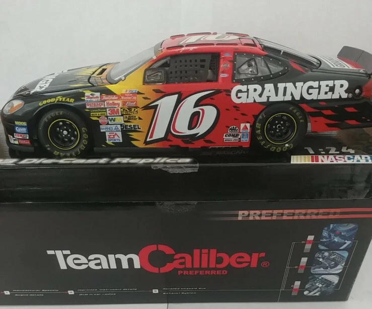 lot of 4 team caliber 1:24 scale racing cars #16, #17, #36 Ken Schrader M&M, #45 - Image 2 of 4