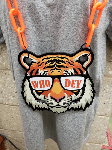 Custom Turnover Chain Necklace - Picture 5 of 8