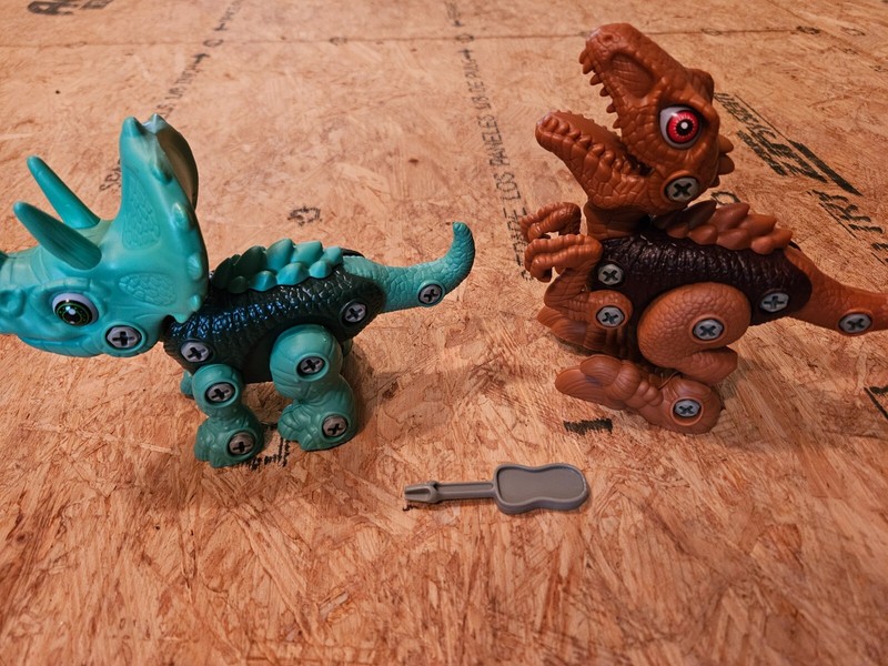 Put together dinosaurs